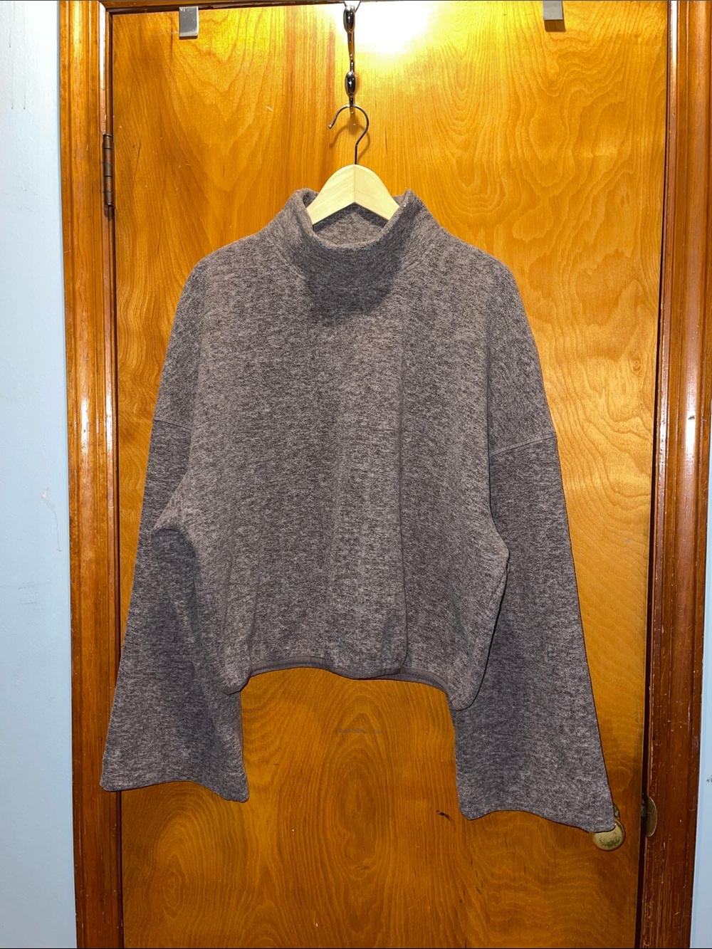 Beyond Yoga Heather Gray Mock Neck Cropped Sweater